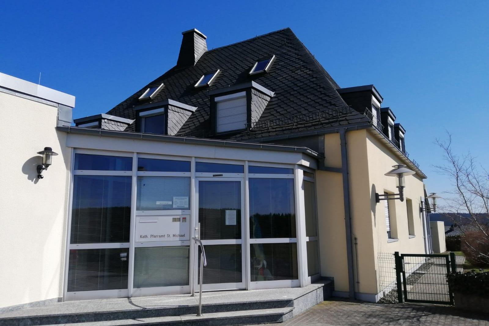 Pfarrbüro Reichenbach II